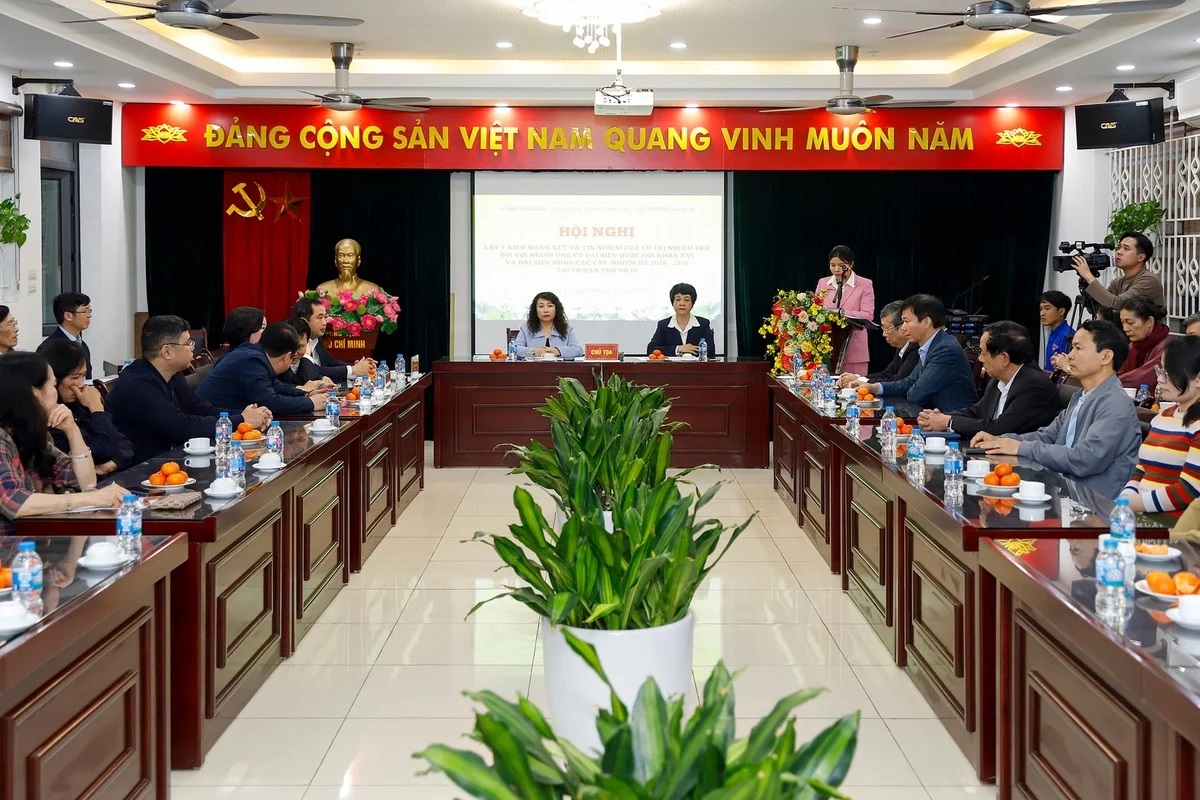 Bộ trưởng Trần Đức Thắng dự Hội nghị lấy ý kiến cử tri nơi cư trú